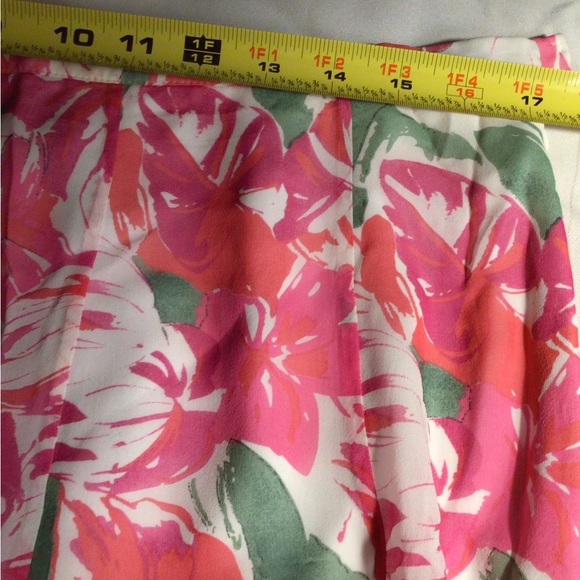 Drapers & Diamonds Petites  FLORAL SKIRT - Picture 7 of 11